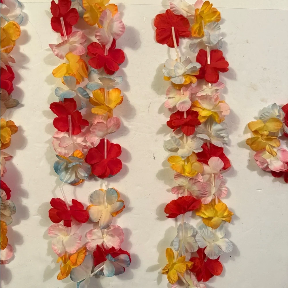 Tropical, vibrant, luau lays